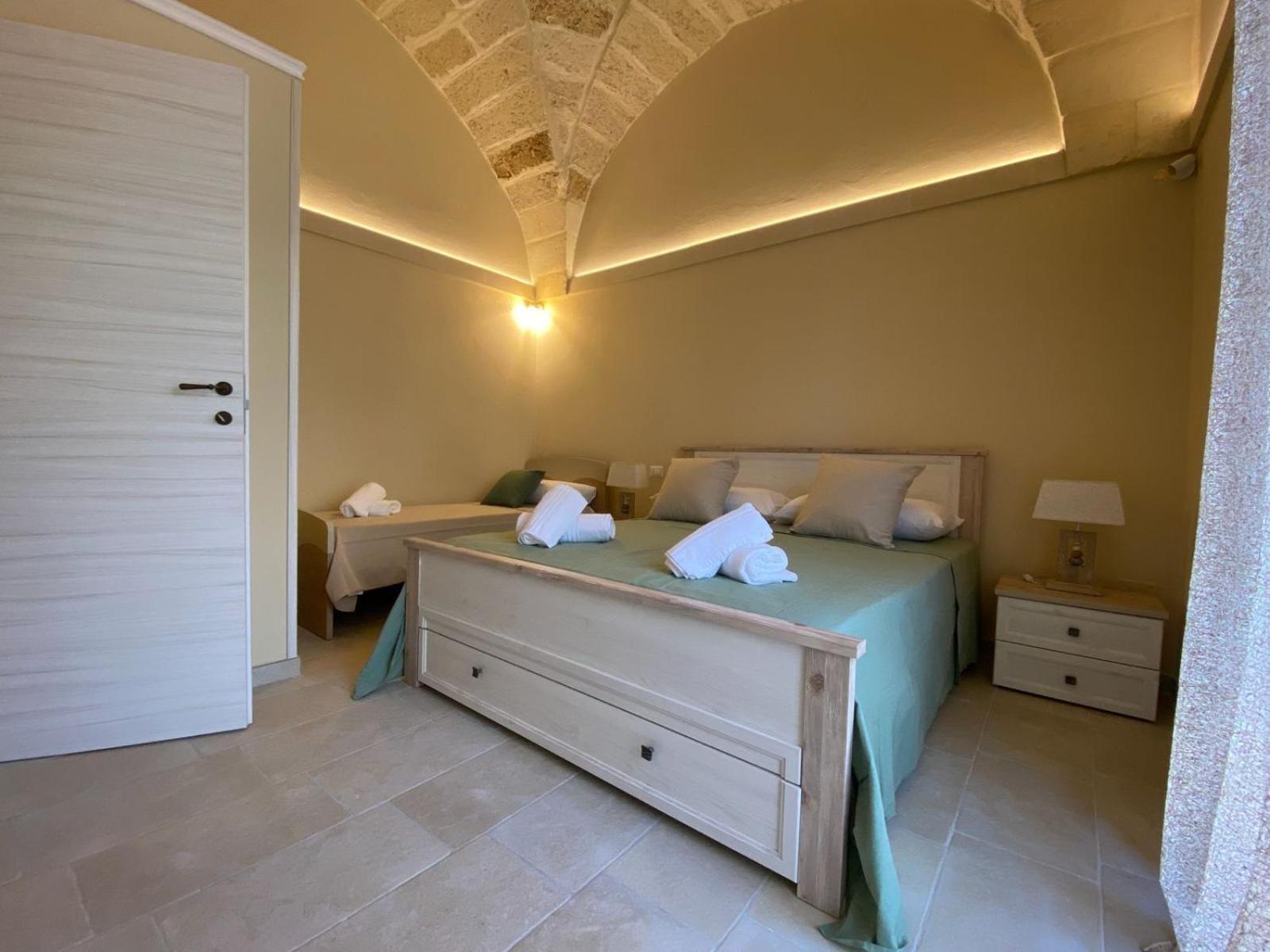 Duca D'Aosta Bed and Breakfast Lecce Exteriör bild